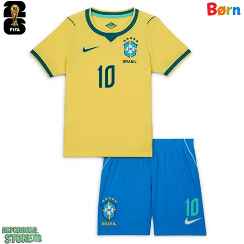 Brasilien Vinicius Junior #10 Replika Babytøj Hjemmebanesæt Børn VM 2026 Kortærmet (+ Korte bukser)